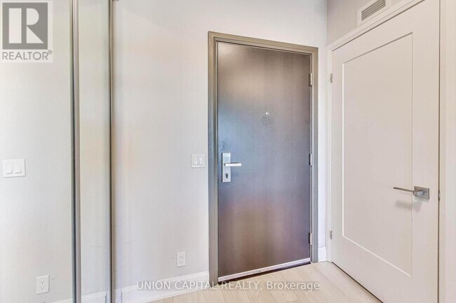 Photo - 38 Water Walk Dr Unité 1012