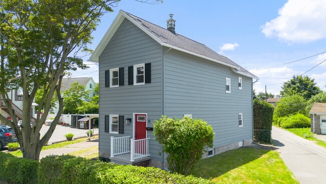 Photo - 14 Hughes St