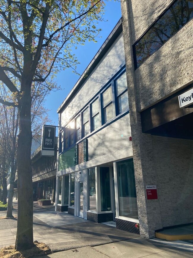 Photo - Recently Renovated Studio in Downtown Salem Unit 440 State St #220