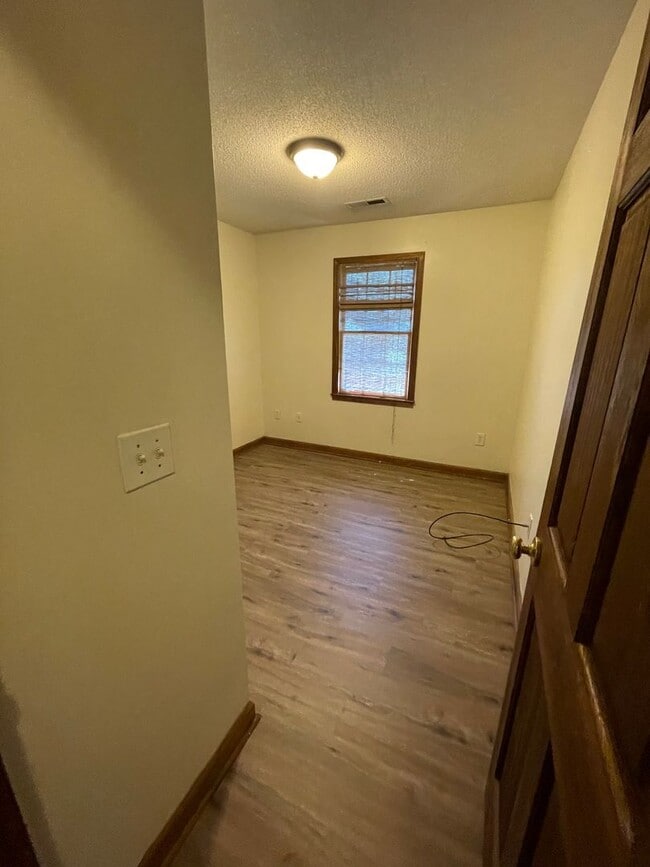 Photo - 3 Bedroom 2.5 Bath Townhome Located in Fou...