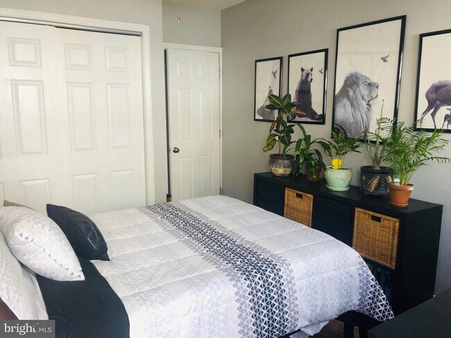 Photo - 349 Dickinson St Unit 1