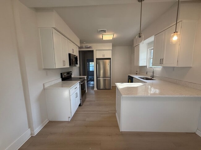 Photo - Single Family For Rent In Hampton