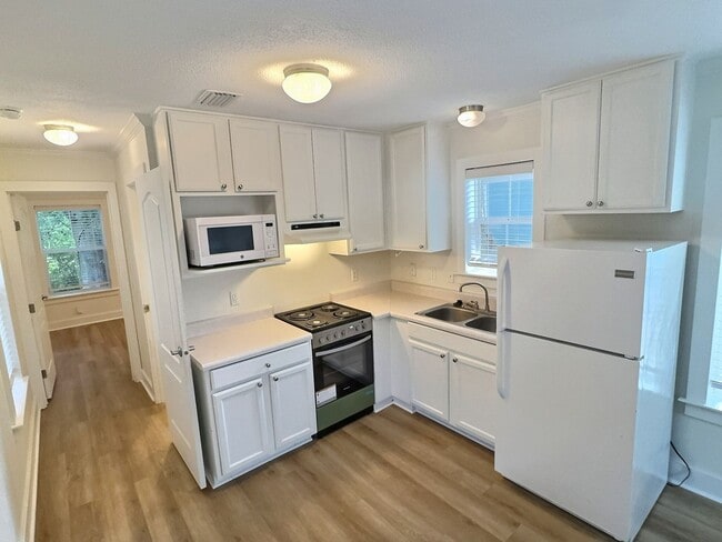 Photo - Charming Coastal Cottage in the Heart of Downtown Ocean Springs – Walk to Everything!