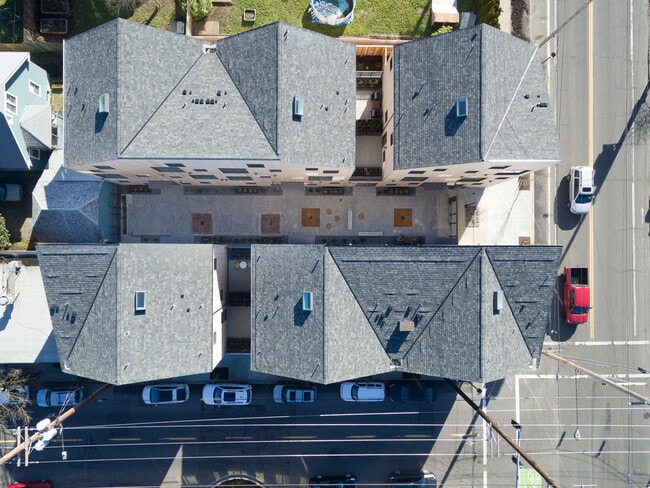 Photo - Overlook 2730