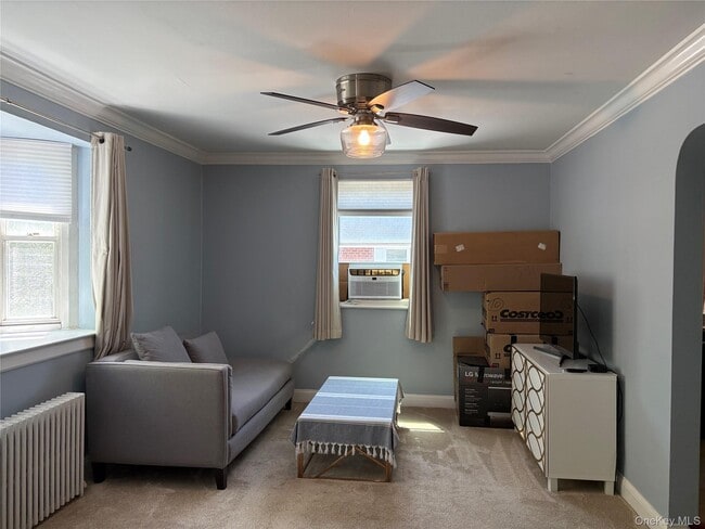 Photo - 260-25 73rd Ave