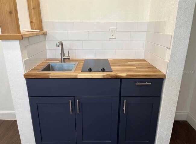 Photo - 574 Bay Esplanade Unit 5