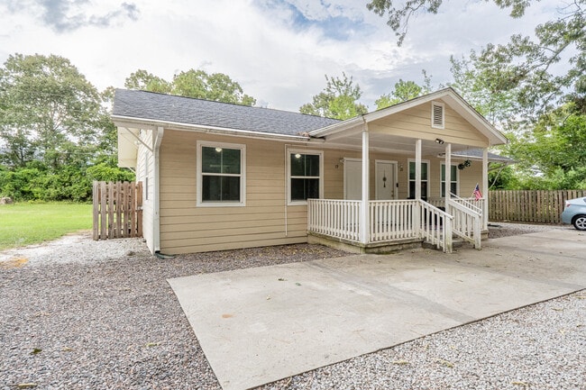 Building Photo - 1134 Dodge Ln