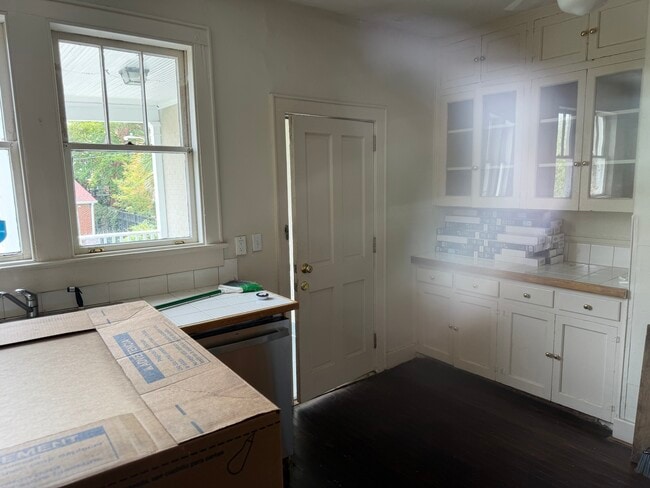 Photo - 159 Alexander St Unit 159 Alexander Apt. B