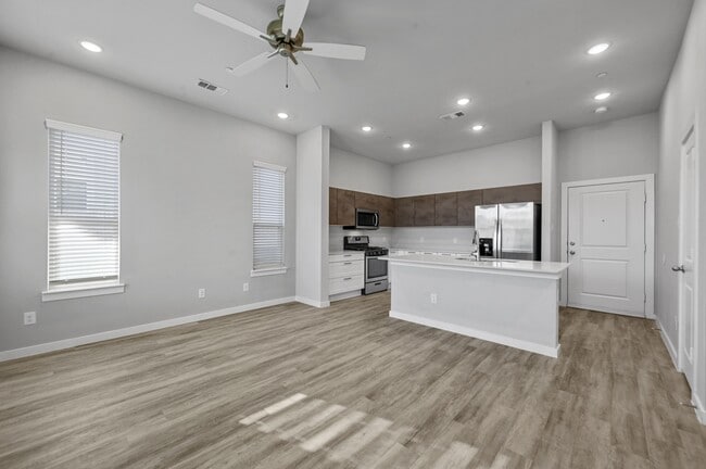 Photo - 2362 Freshwater Ln