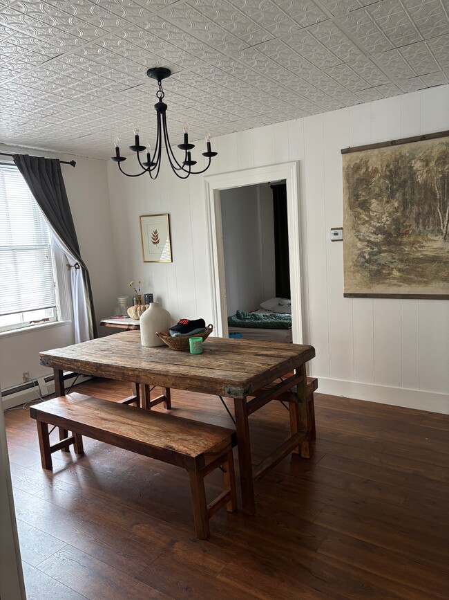 Building Photo - 552 Columbia St Unit 1 B