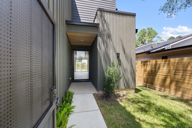 Photo - 1420 Primrose St