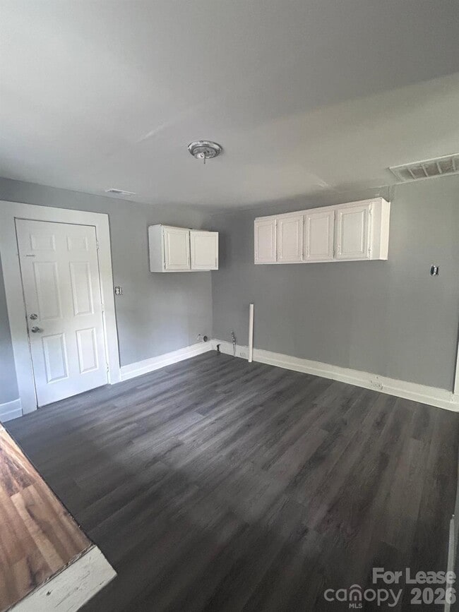 1812 Wilson W Lee Blvd