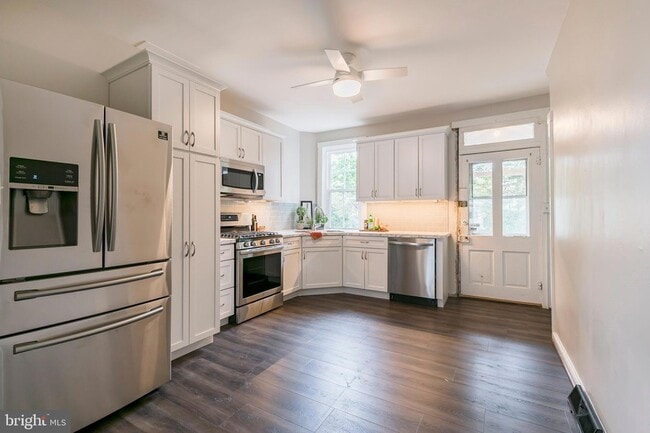 Photo - 340 College Ave