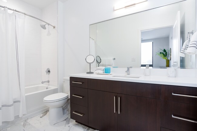 Photo - Ten at Clarendon