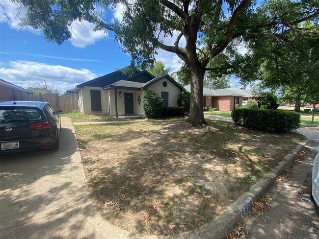 Building Photo - 6885 Brownwood Ln Rental