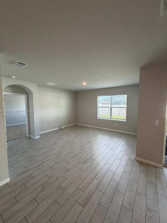 Photo - 304 El Dorado Blvd S