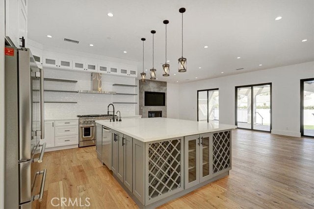 Photo - 5520 Woodlake Ave