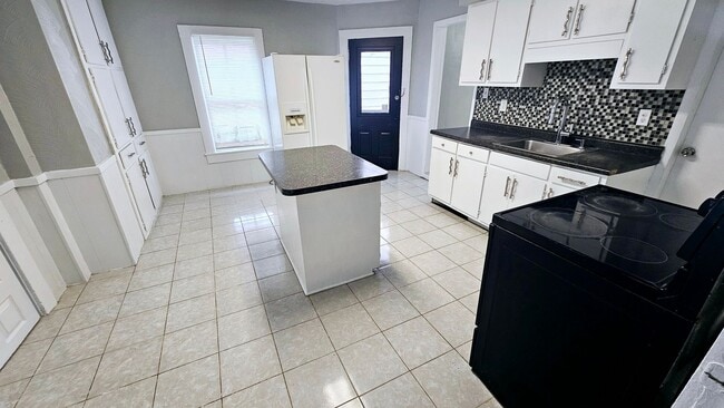 Photo - 138 Poplar St