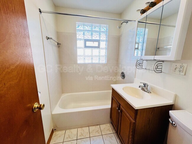 Photo - 12870 S Green St