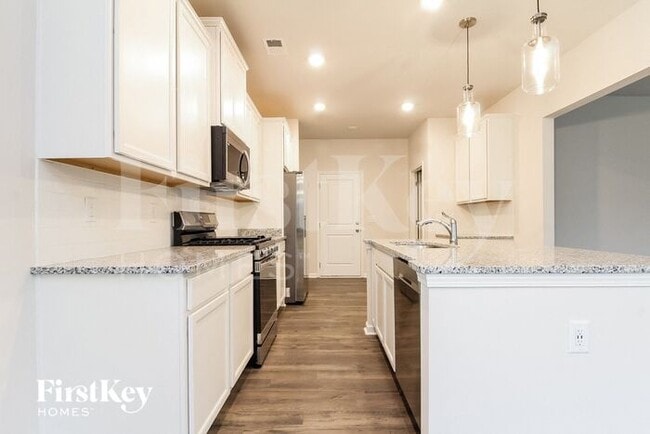 Photo - 716 Ridgemoor Trl