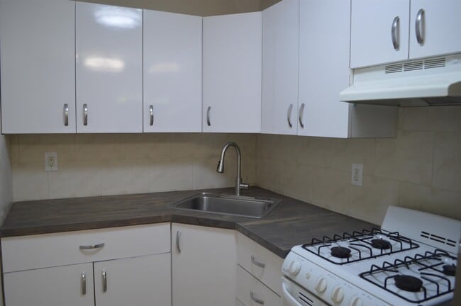 Building Photo - 455 Fairview Ave Unit 9