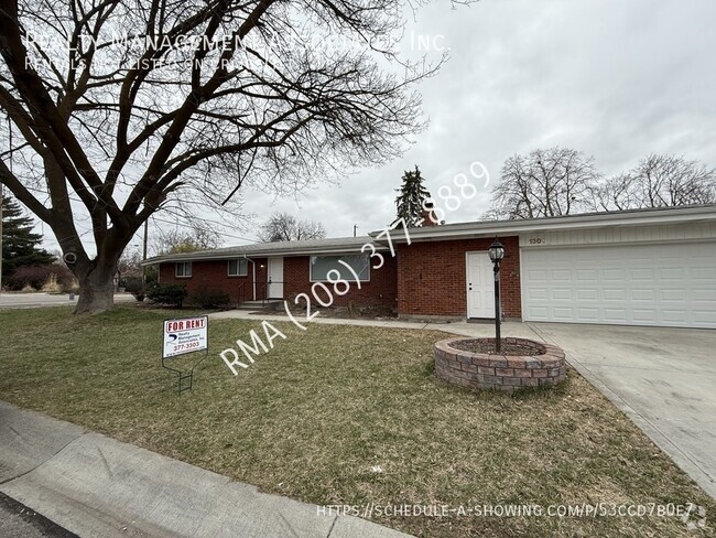 Building Photo - Beautifully renovated 3-bedroom, 2.5-bath ... Rental