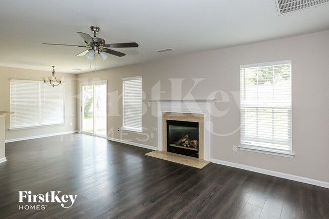 Photo - 1941 Summit Ridge Ln