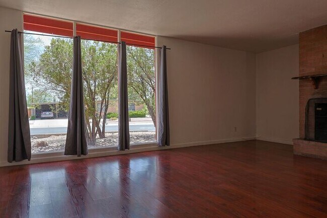 Photo - 618 N Medford Dr