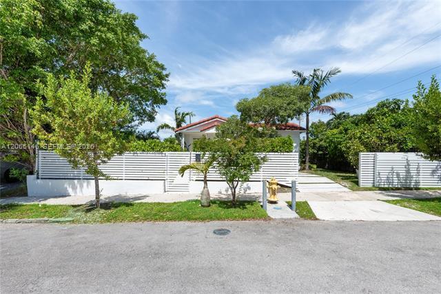 Photo - 1450 SW 20th Ave