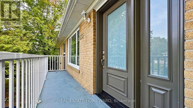 Photo - 635 Mountview Pl