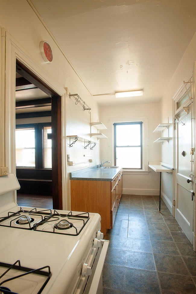 Walnut Street Apartments