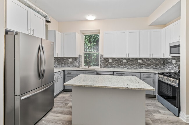 Photo - 1345 N Maplewood Ave