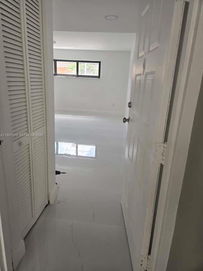 Photo - 5 Olive Dr Unit 9