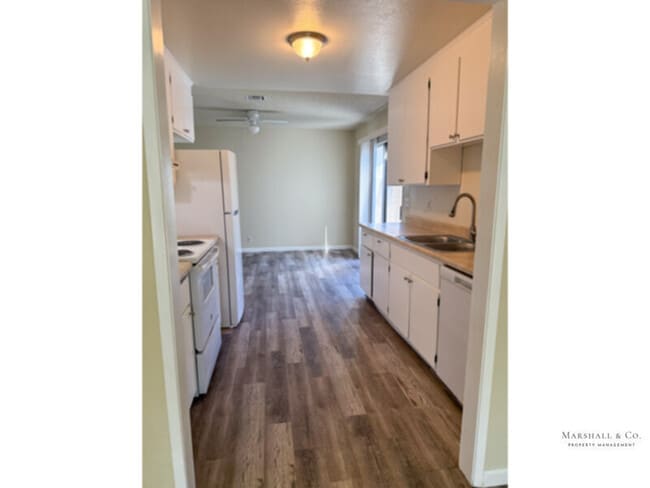 Photo - Spacious 2br/1ba, A/C, LRG. Bedroooms, Private Patio, Garage, New Fridge, NEW Dishwasher!!