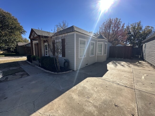 Photo - 3313 22nd St