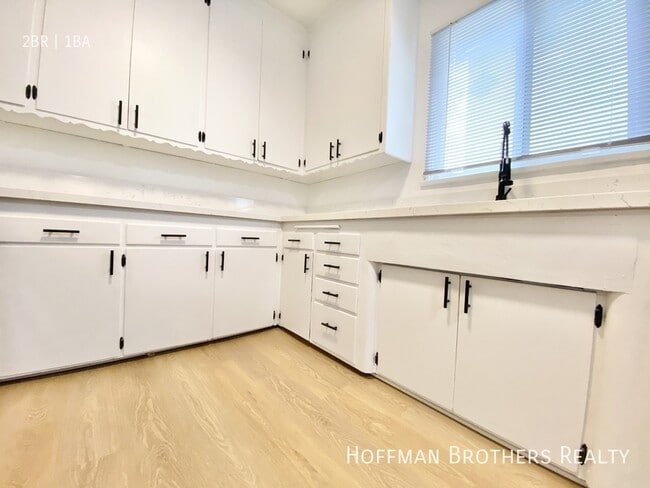 Photo - 902 Alandele Ave