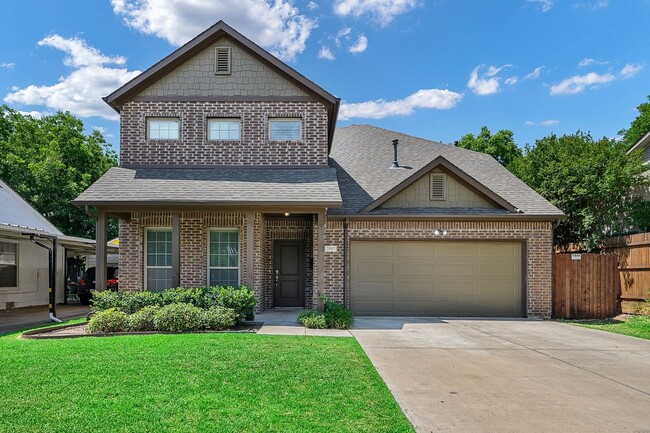 Building Photo - * MOVE IN SUMMER 7/14/2027 * 6 Bed 4 Bath ... Rental
