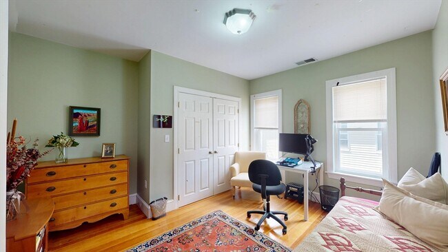 Photo - 27 Melrose St Unit 2
