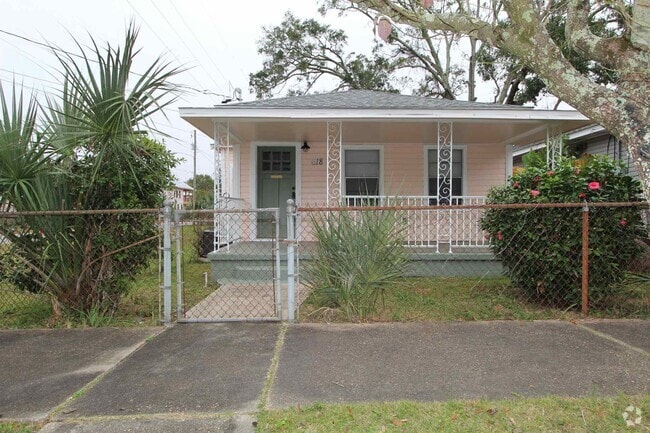 Building Photo - 618 N B St Rental