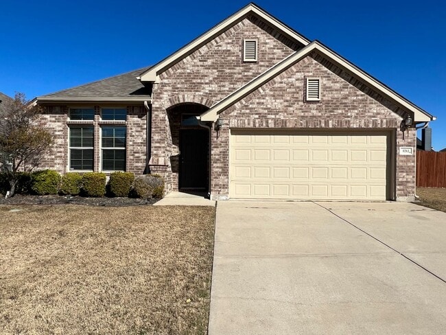 Building Photo - 1212 Red Dr