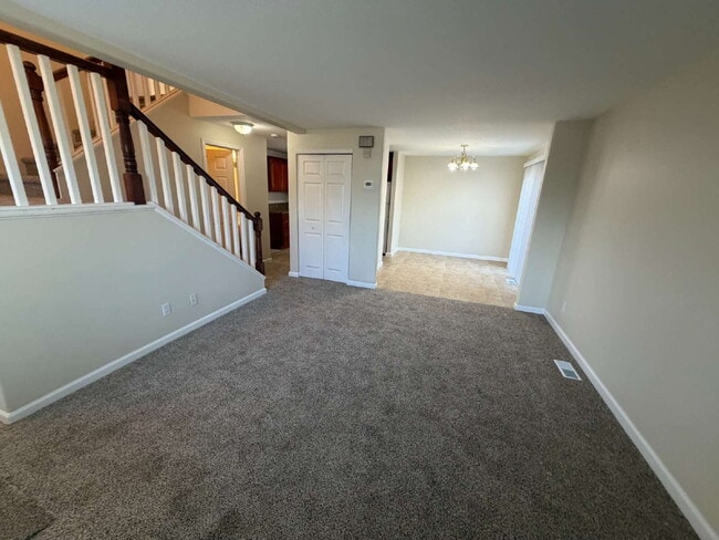 Photo - 3 Bedroom 1.5 Bathroom SE Portland Triplex