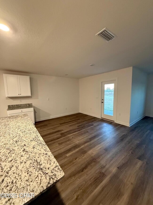 Photo - 135 Dockside Rd