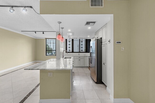 Photo - 5150 Hidalgo St Unit 202