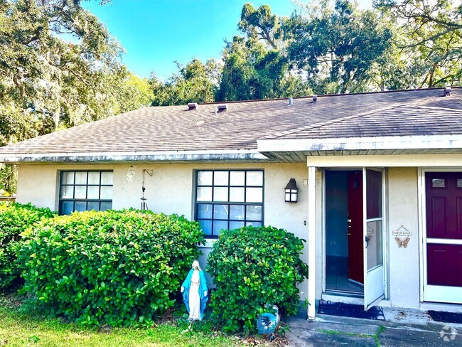 Building Photo - 2/2 Duplex in Winter Park Rental