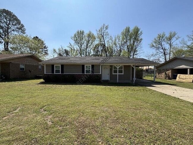 Photo - 27 Chalet St