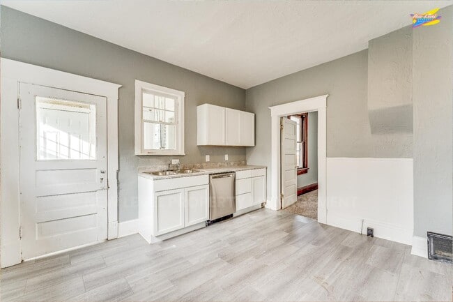 Photo - 305 N Pennsylvania Ave