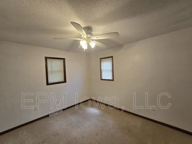 Photo - 151 E 3rd St