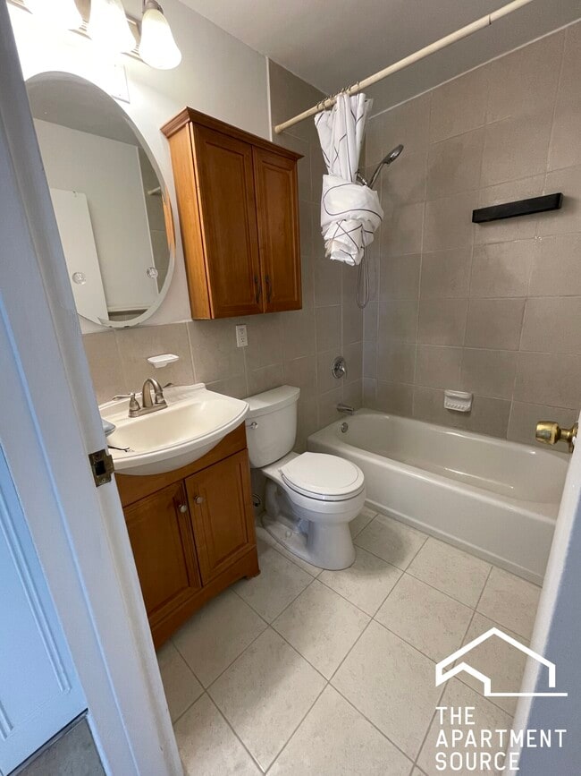 Photo - 539 W Stratford Pl Unit 405