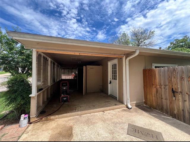 Photo - 600 Lake Dr
