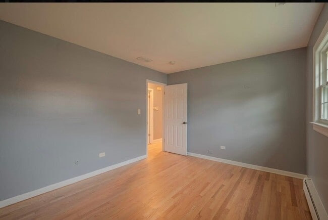 Photo - 323 Marshall Rd